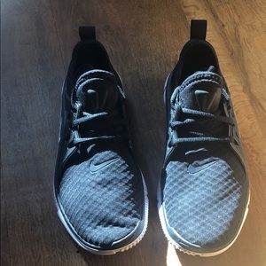 Nike Acalme - tennis shoes